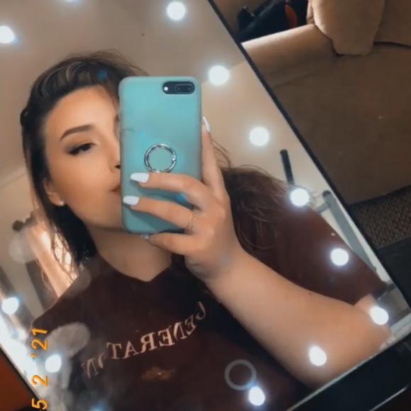 Meet your Posher, Taylor - Picture 1 of 1